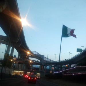 Me aviento como Juan Escutia (Explicit)