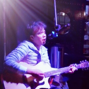 刘伯龙 - 灰色六月