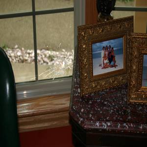 Somethin Missin(feat. Johnny Grim)