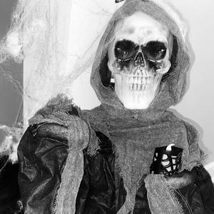 Hurting My Soul (feat. G-Tune)