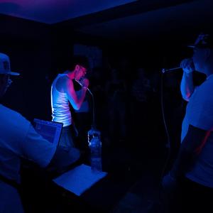 Trophy (feat. FeLizz YungMelody)