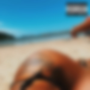 Na Beira da Praia (Explicit)