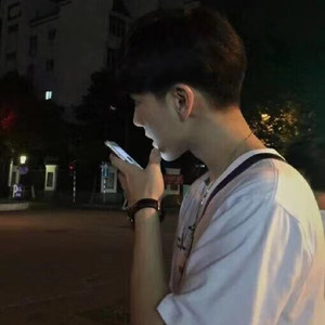 楼下有人封面