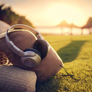 Harmony Unfolds: Relaxing Music Sessions