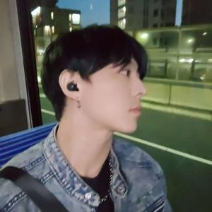 distraction (sped up ver.) (feat. baron.)