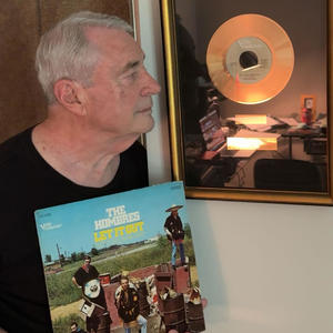 Cafe Arizona (feat. Gary McEwen)