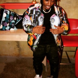 shake it(feat. DDe riichy) (Explicit)