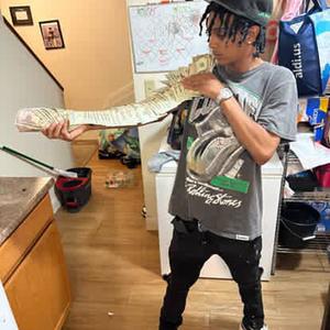 Switch Attack (feat. KicccBaccc) (Explicit)