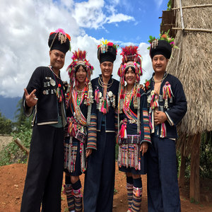 哈尼阿卡欢迎您