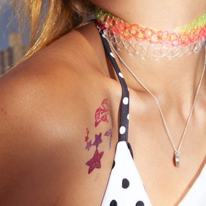 AMERICAN GIRL (Explicit)