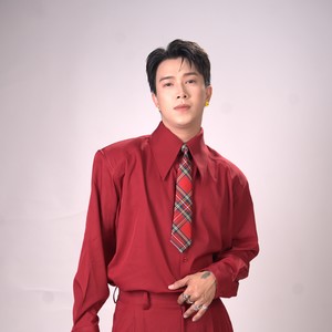 Ai Lau Thay Giọt Nước Mắt