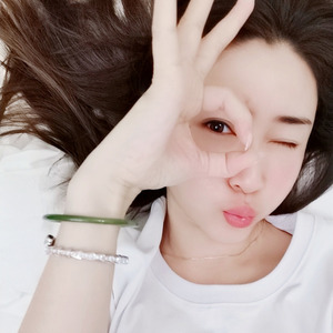 玫瑰吻封面