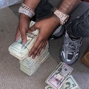 M&M (feat. souxié) (Explicit)