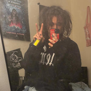 own feet (feat. LG Hawk) (remix|Explicit)