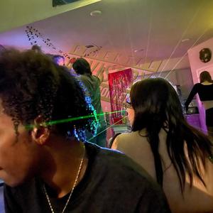 TweAkA (feat. Stevie Robinson) (Explicit)