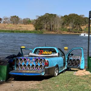 Dj do Baile (feat. MC Larissa & Renatinho Falcão)