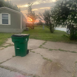 Give it up (feat. lilrodneyfrmdalou & Izzyy2trill) (Explicit)