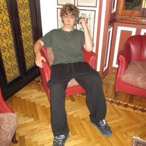 Pracocholik (Explicit)