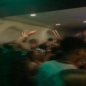 Holiday (feat. Suwopp & Moviee)