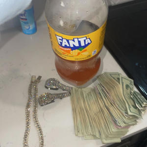 moola (feat. Lulwick9 & babyblatt46 & kruddyjugg) (Explicit)