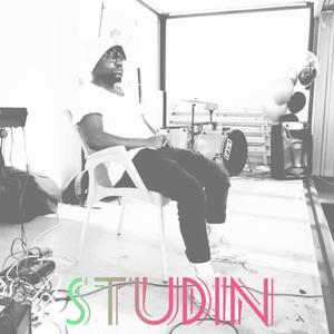 Studin (feat. Karabo Rio) (Explicit)