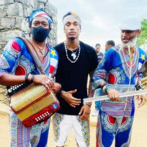 Moda Um Passaro(feat. Ferro Gaita)