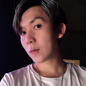 我还年轻 (伴奏)