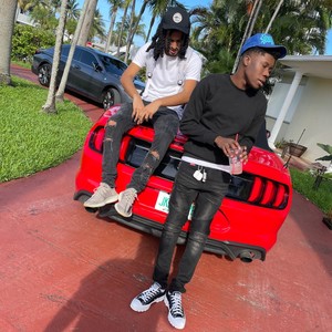 Wolves In The Den(feat. Buckz Munny) (Explicit)