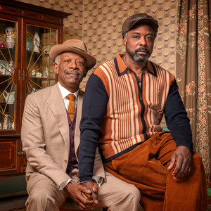 Maxine (feat. LEILAH)