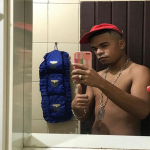 VAI SENTA SENTA NO AK, VAI JOGA JOGA NA GLOCK (Explicit)