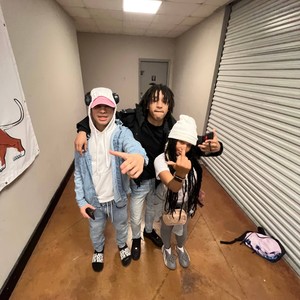 Woke Up(freestyle)(feat. NOA Blockstar) (Explicit)