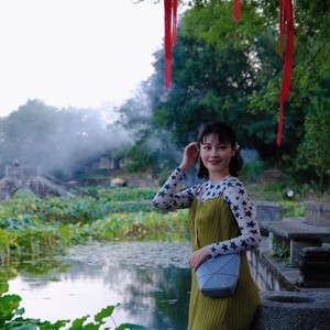 拥阿拥赵云芝伴奏 (伴奏)