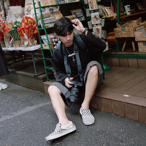 ម្នាក់ឯងមិនស្លាប់ទេ (Live)