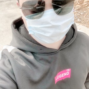 晶生陪你可好？