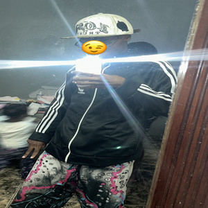 Com bundão vai moreninha (Explicit)