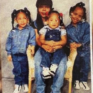 To the Left (feat. Rayda Savage & NicNac Da Nina!) (Explicit)