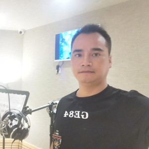 贵州是平的伴奏 (伴奏)