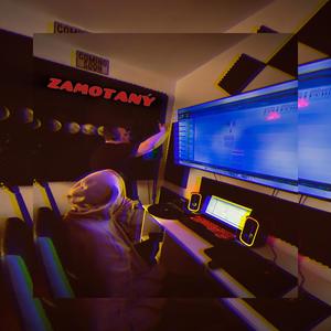 ZAMOTANÝ (Explicit)