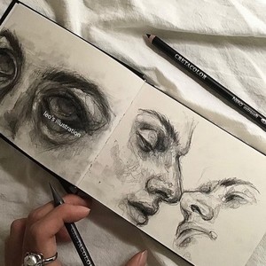 There's Nothing Holdin' Me Back (Live)