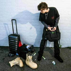 FakeLingo (feat. Burniinghouses)