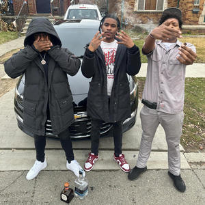 Tripping (feat. SkuddedKashh) (Explicit)