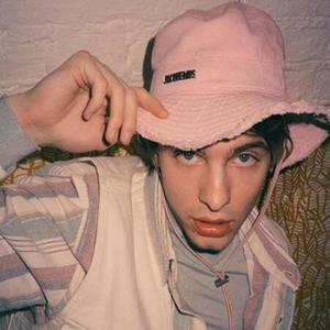 Вдыхаю (Explicit)