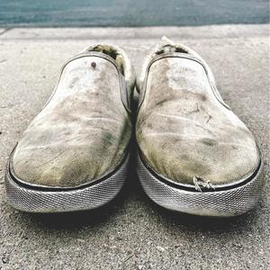 Kickin It Old School (feat. Axiom ThaWyze)