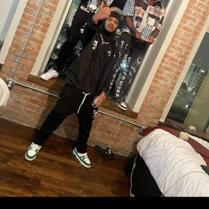 Rich Kidz (feat. LaBroDee) (Explicit)