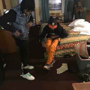 Under My Skin(feat. JZN) (Explicit)