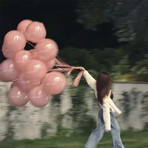 爱是什么都介意又都原谅封面
