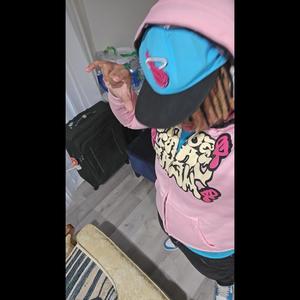 Cheatin hoes (feat. Nyron!) (Explicit)