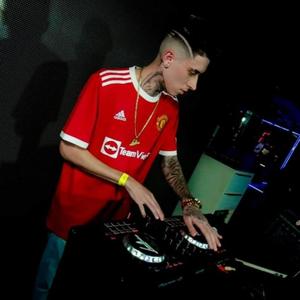 EVOQUE PRATA VS CARRO BICHO (Explicit)