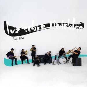 Luz sobre tinieblas (Videolyric Version)