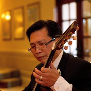 Sài Gòn Ơi Đừng Khóc(feat. Thơ Ngô Tịnh Yên & Hồng Mơ)